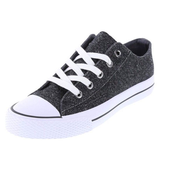 Airwalk Shoes - NWOT Airwalk Legacee Sneakers